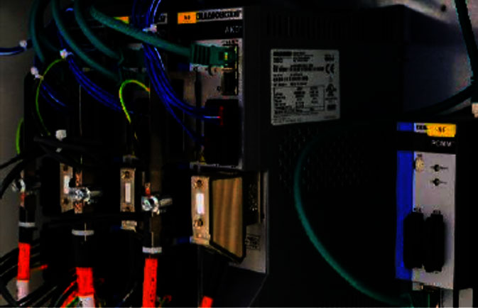 Combination of PCMM motion controller and AKD servodrives for a powerful motion control system