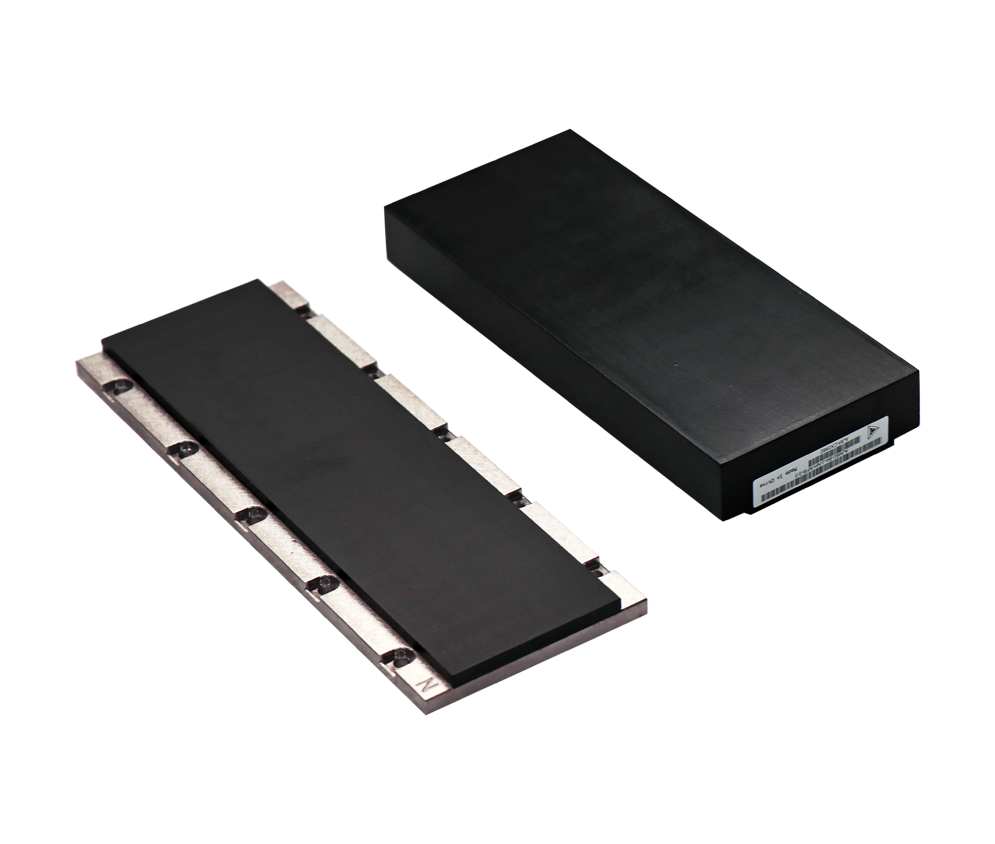 Linear motor axis - iron core